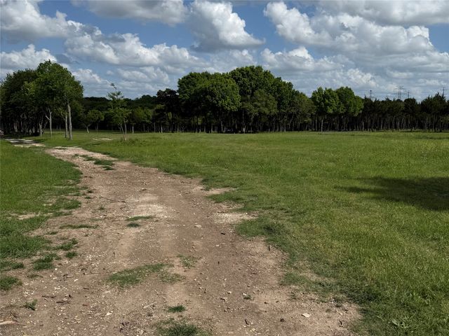 721 Rayburn Drive, Desoto, TX 75115