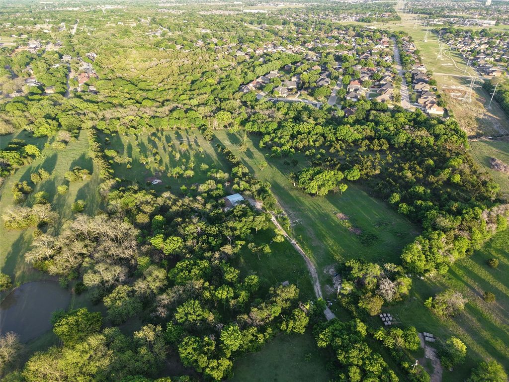 721 Rayburn Drive, Desoto, TX 75115