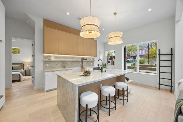 1709 Maple Ave 1, Austin, TX 78702