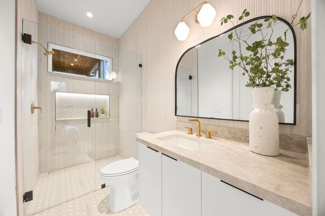 1709 Maple Ave 1, Austin, TX 78702