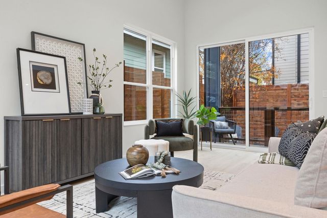 1709 Maple Ave 1, Austin, TX 78702