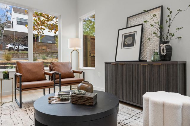 1709 Maple Ave 1, Austin, TX 78702