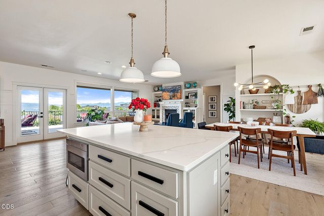 4432 Vista Pointe Drive, Medford, OR 97504