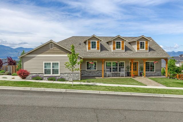 4432 Vista Pointe Drive, Medford, OR 97504