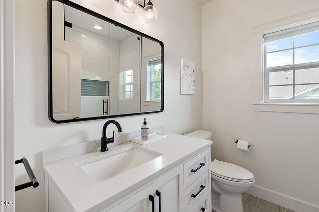 4432 Vista Pointe Drive, Medford, OR 97504