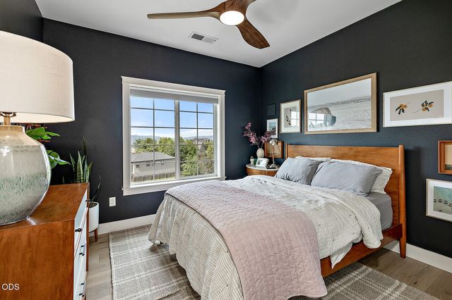 4432 Vista Pointe Drive, Medford, OR 97504