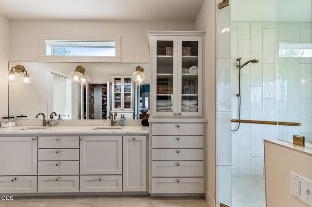 4432 Vista Pointe Drive, Medford, OR 97504