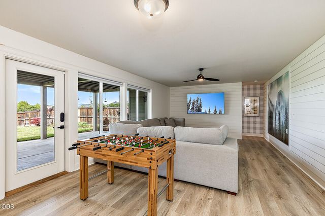 4432 Vista Pointe Drive, Medford, OR 97504