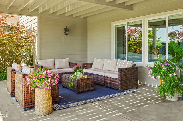 4432 Vista Pointe Drive, Medford, OR 97504
