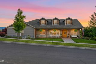 4432 Vista Pointe Drive, Medford, OR 97504
