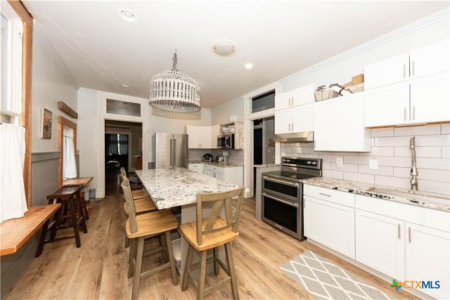 1202 Pecan Street, Bastrop, TX 78602