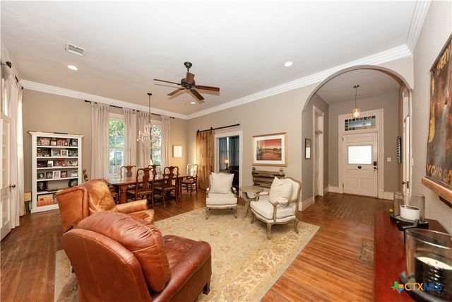 1202 Pecan Street, Bastrop, TX 78602