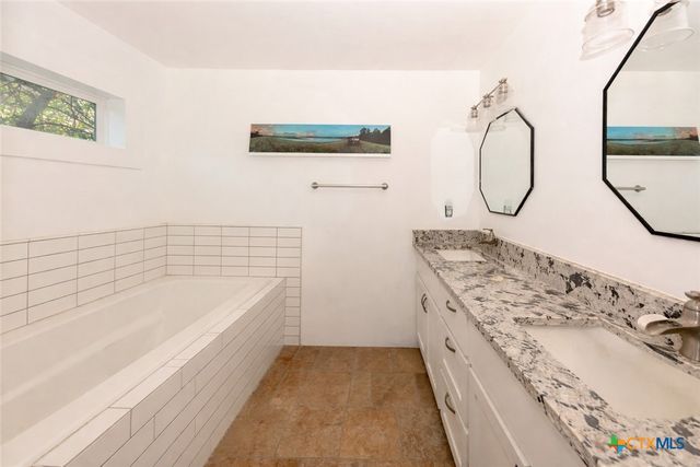 1202 Pecan Street, Bastrop, TX 78602