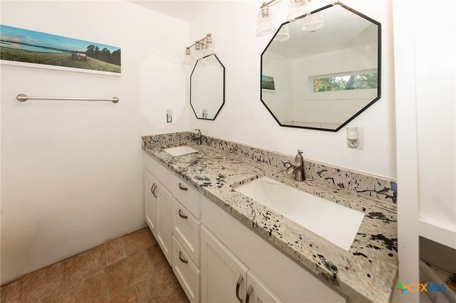 1202 Pecan Street, Bastrop, TX 78602