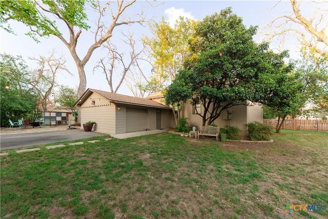 1202 Pecan Street, Bastrop, TX 78602