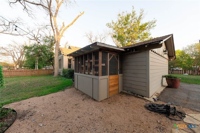 1202 Pecan Street, Bastrop, TX 78602