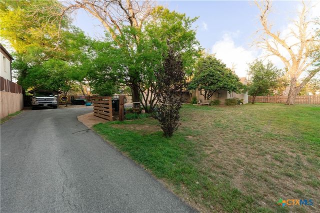 1202 Pecan Street, Bastrop, TX 78602