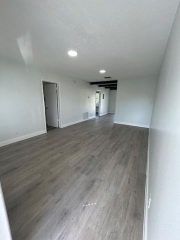 1401 NE 57th Place 9, Fort Lauderdale, FL 33334