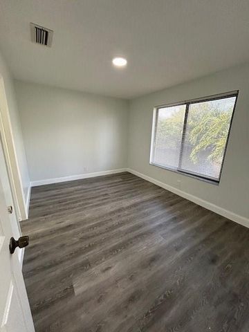 1401 NE 57th Place 9, Fort Lauderdale, FL 33334