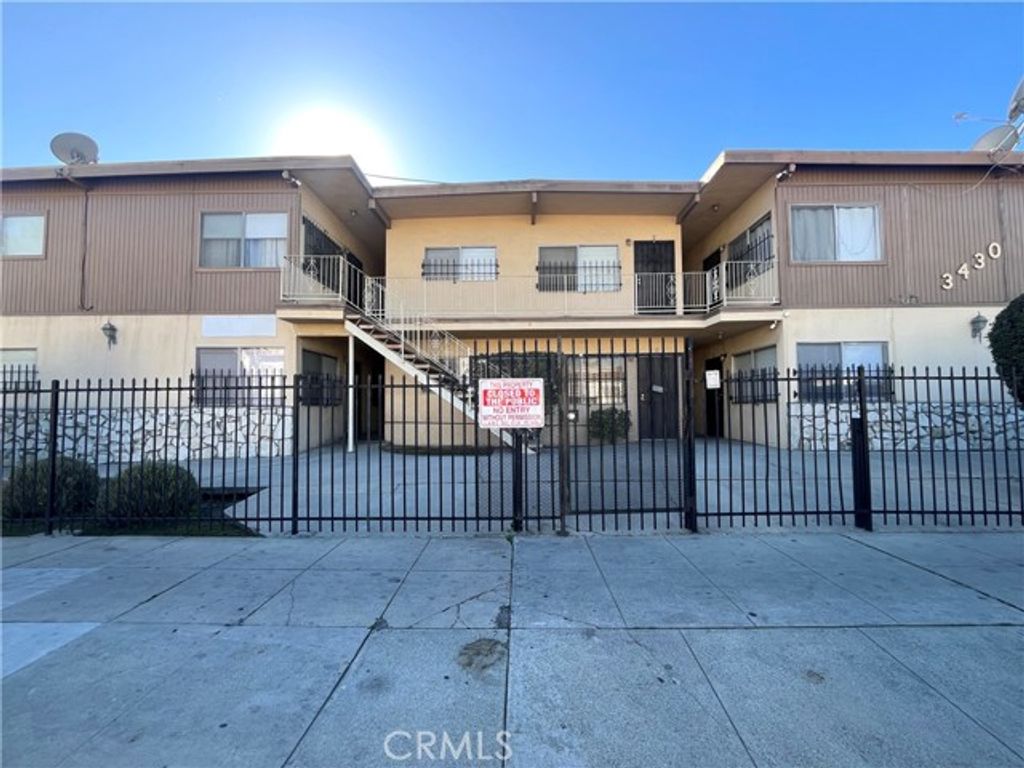 3430 W 63rd Street 3, Los Angeles, CA 90043