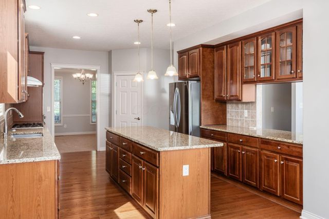6775 Royal Plume Drive, Dublin, OH 43016