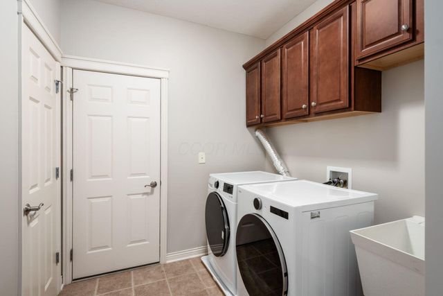 6775 Royal Plume Drive, Dublin, OH 43016