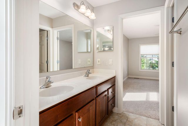 6775 Royal Plume Drive, Dublin, OH 43016