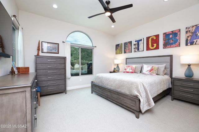 14414 N Mickelson Canyon Court, Oro Valley, AZ 85755