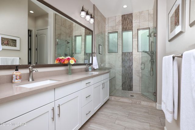 14414 N Mickelson Canyon Court, Oro Valley, AZ 85755