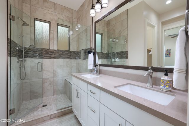 14414 N Mickelson Canyon Court, Oro Valley, AZ 85755