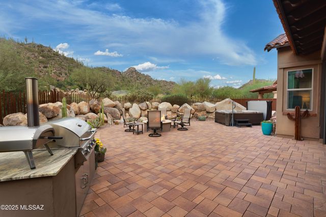 14414 N Mickelson Canyon Court, Oro Valley, AZ 85755