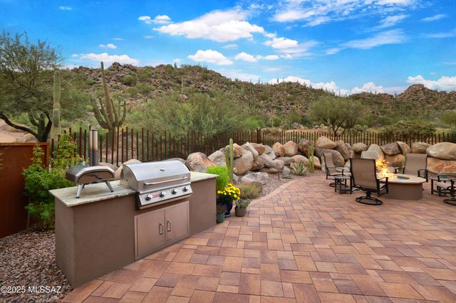 14414 N Mickelson Canyon Court, Oro Valley, AZ 85755