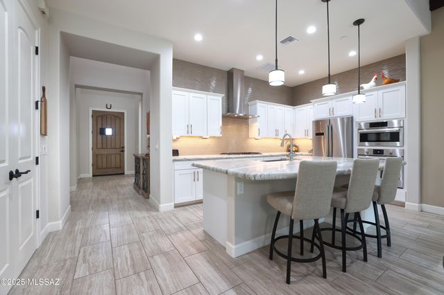 14414 N Mickelson Canyon Court, Oro Valley, AZ 85755