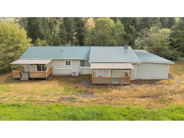 181 OAK HOLLOW Ln, Riddle, OR 97469