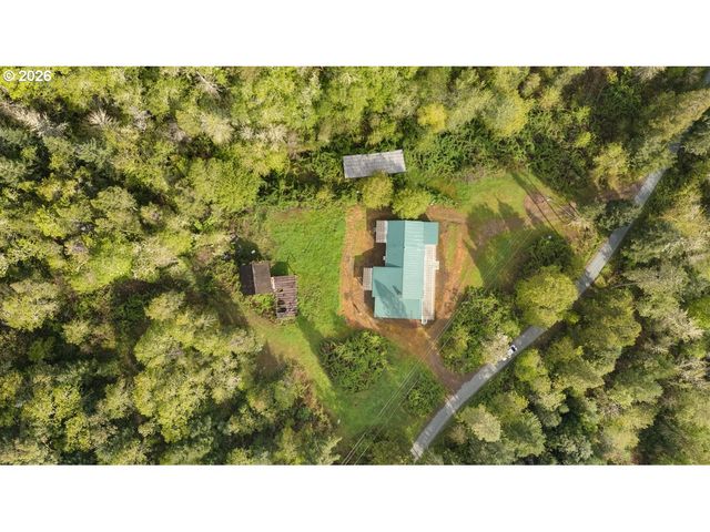 181 OAK HOLLOW Ln, Riddle, OR 97469