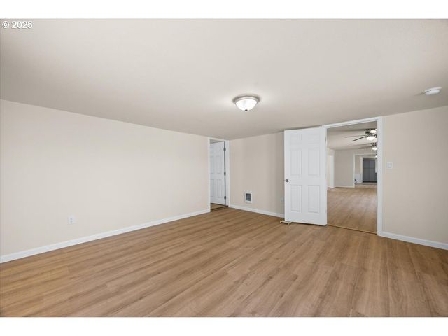 181 OAK HOLLOW Ln, Riddle, OR 97469