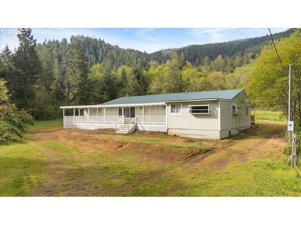 181 OAK HOLLOW Ln, Riddle, OR 97469