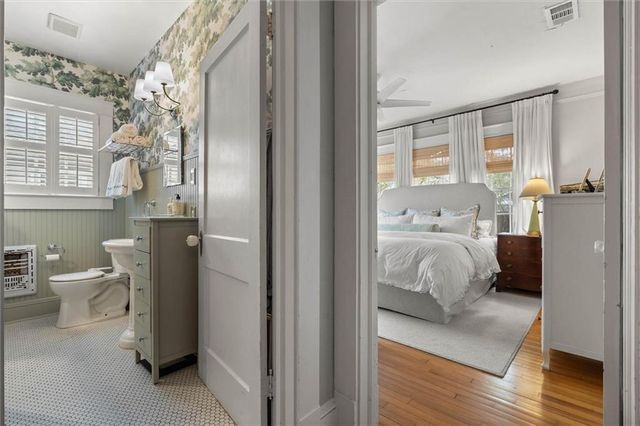 1954 Old Government Street, Mobile, AL 36606