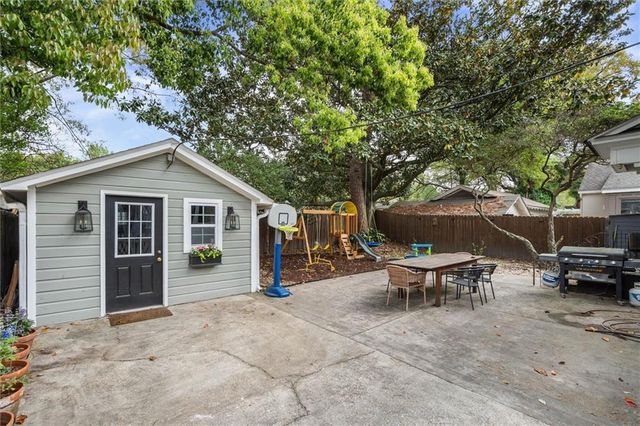 1954 Old Government Street, Mobile, AL 36606