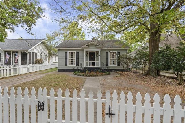 1954 Old Government Street, Mobile, AL 36606