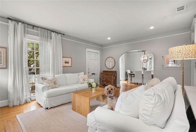 1954 Old Government Street, Mobile, AL 36606