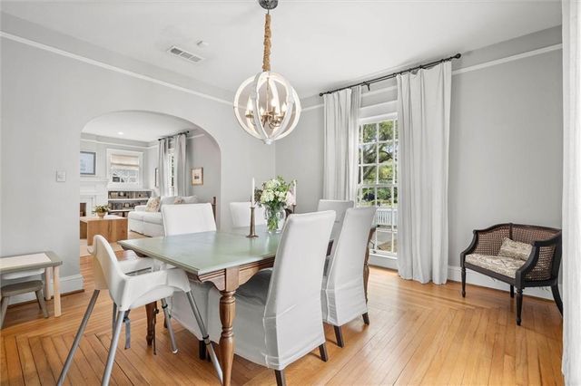 1954 Old Government Street, Mobile, AL 36606