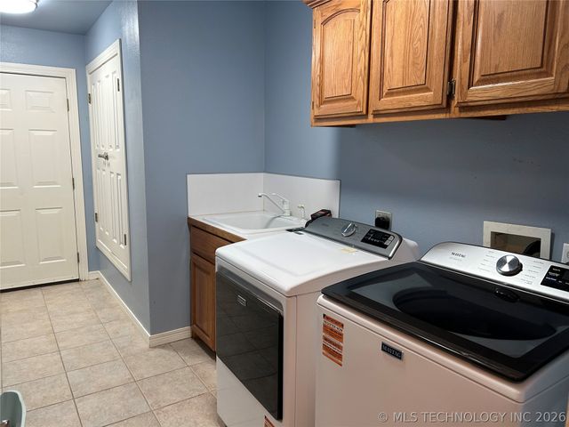 1204 Pinehurst Court, Fort Gibson, OK 74434