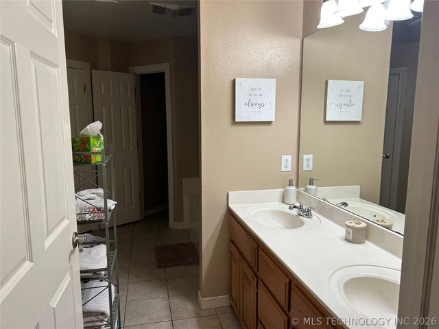 1204 Pinehurst Court, Fort Gibson, OK 74434