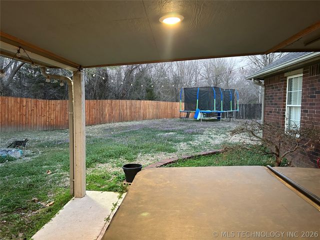 1204 Pinehurst Court, Fort Gibson, OK 74434