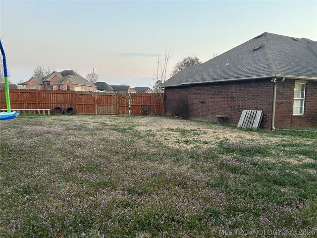 1204 Pinehurst Court, Fort Gibson, OK 74434