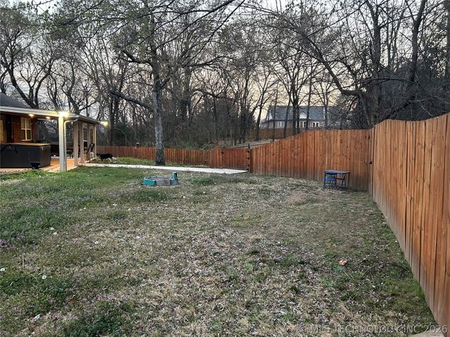 1204 Pinehurst Court, Fort Gibson, OK 74434