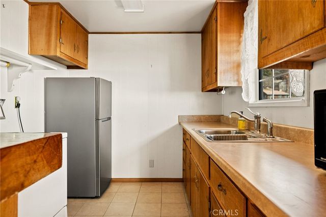 30509 Live Oak, Running Springs, CA 92382