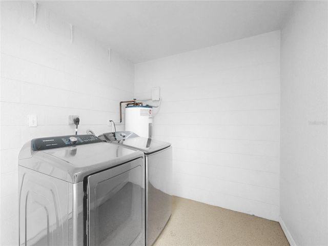 569 SIDNEY DRIVE, Lake Helen, FL 32744