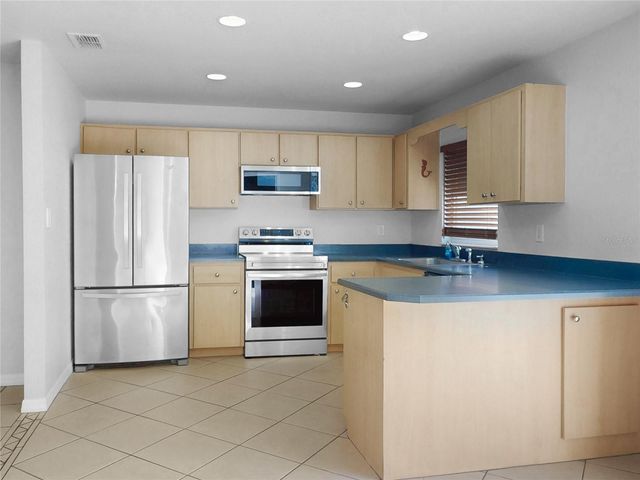 569 SIDNEY DRIVE, Lake Helen, FL 32744